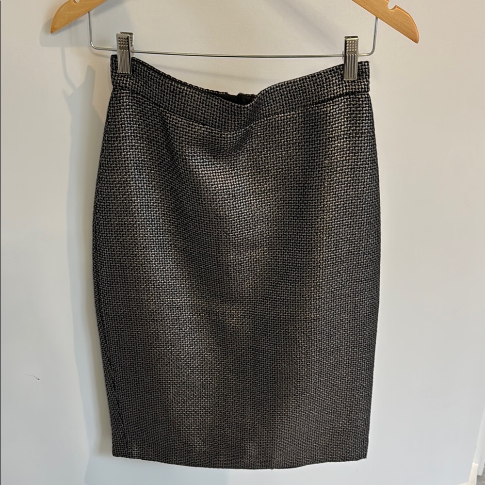 Banana Republic Black Knee-Length Pencil Skirt Size 2
